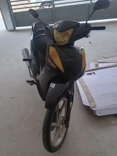 Vende-se moto