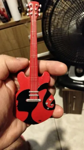 Guitarra Barbie Roqueira acessórios