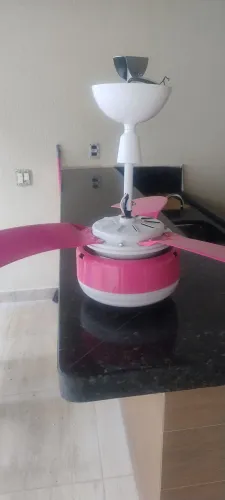 Vendo ventilador de teto com luminária