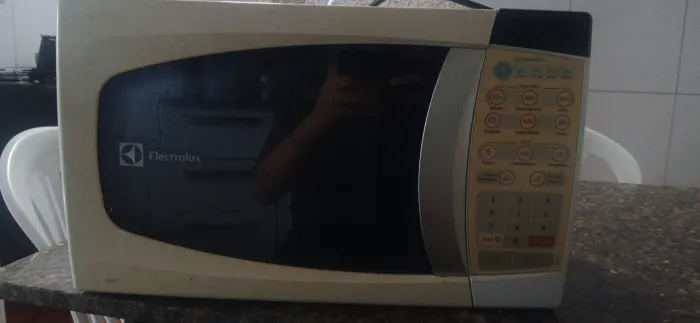 Micro-ondas marca Electrolux