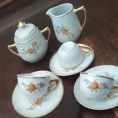 Conjunto de Café Vintage Anos 60 Porcelana Rami - 8 Peças com Detalhes em Ouro