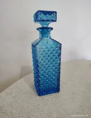 Garrafa bico de jaca na cor azul 1 litro