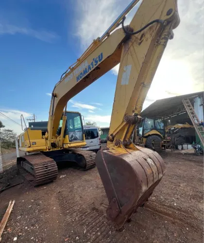 Escavadeira Komatsu PC160 2012