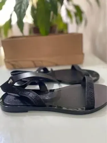  Melissa Sun Downtown - Preta (Nº 37)