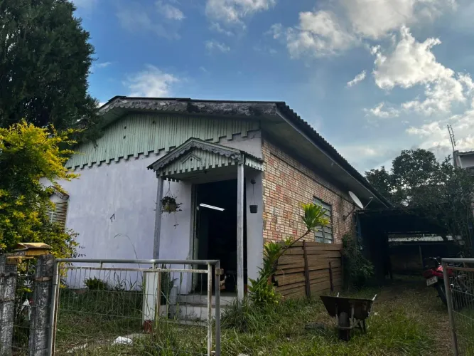 VENDO CASA URBANA EM IGREJINHA 
