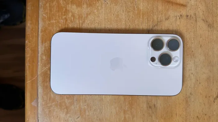iPhone 16 Pro Max 256GB Gold Impecável 100% bateria + caixa