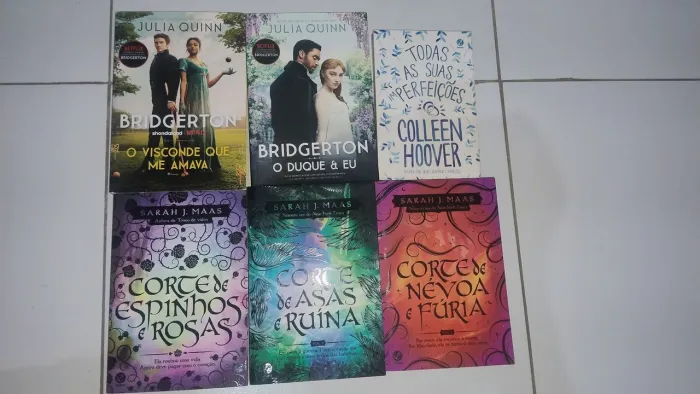 VENDO KIT DE LIVROS - BRIDGERTON, ACOTAR E TODAS AS SUAS IMPERFEIÇÕES
