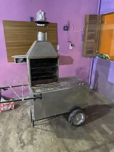 Carrinho churrasqueira