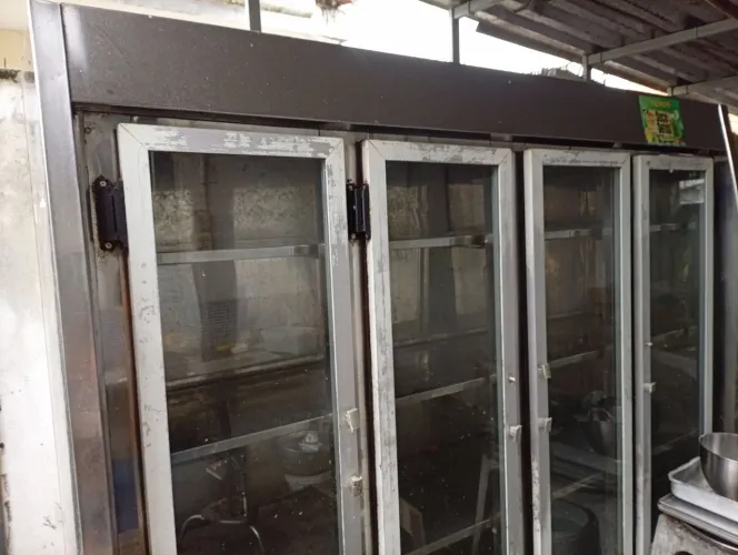 Expositor de refrigerante 4 portas