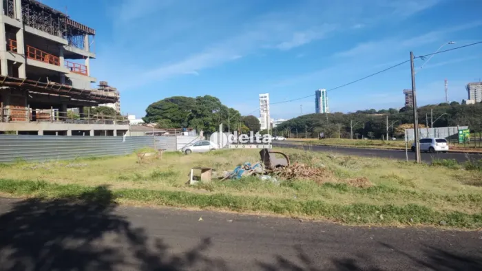 Lotes disponível para venda no bairro Santa Mônica em Uberlândia-MG
