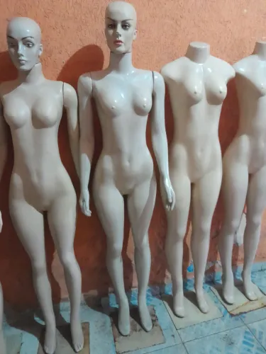 MANEQUINS