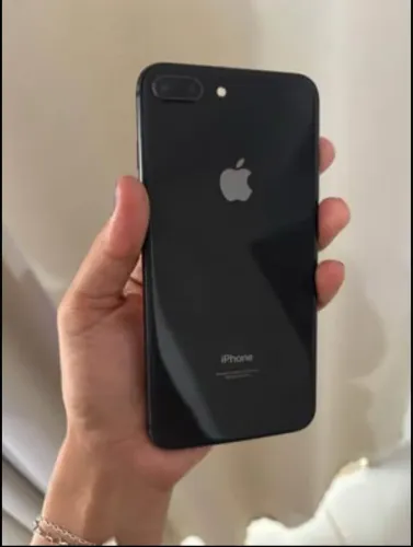 iPhone 8 Plus 64 GB