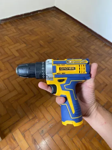Furadeira e Parafusadeira Portátil a Bateria