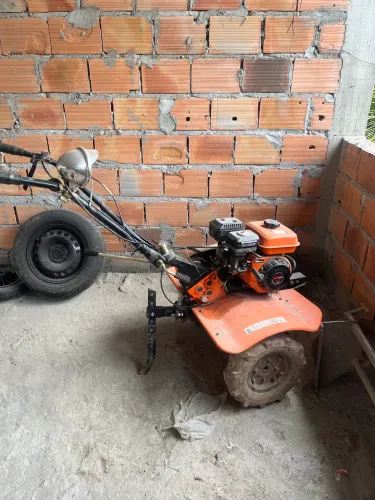 Vendo trator tobata 
