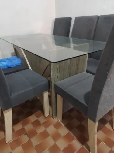 Mesa de Vidro com 6 cadeiras 