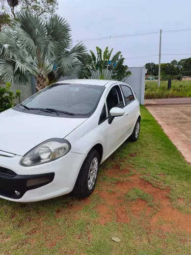 Fiat Punto Attractive 1.4 Fire Flex 8V 5P 2015