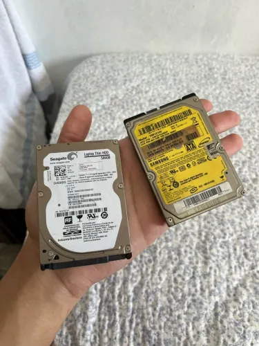 2 HD de notebook / 1x500gb 1x128gb
