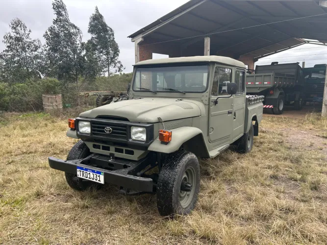Toyota Band.Jipe Cap.de Aço Chas. Longo Diesel 1995