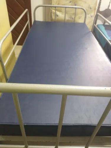 Vende-se cama hospitalar, colchão hospitalar(novo) e colchão pneumático