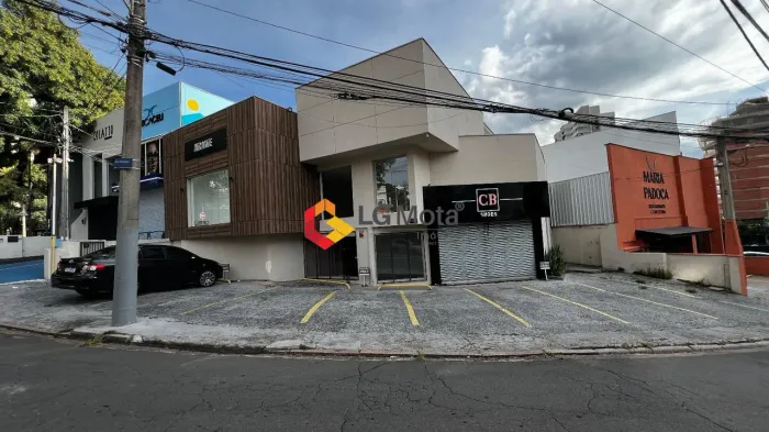 CASA COMERCIAL NO MIOLO DO CAMBUÍ