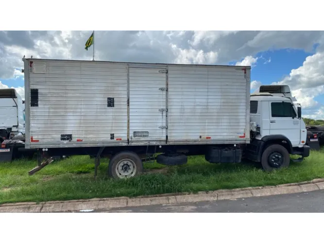 Volkswagen 13.180 2009