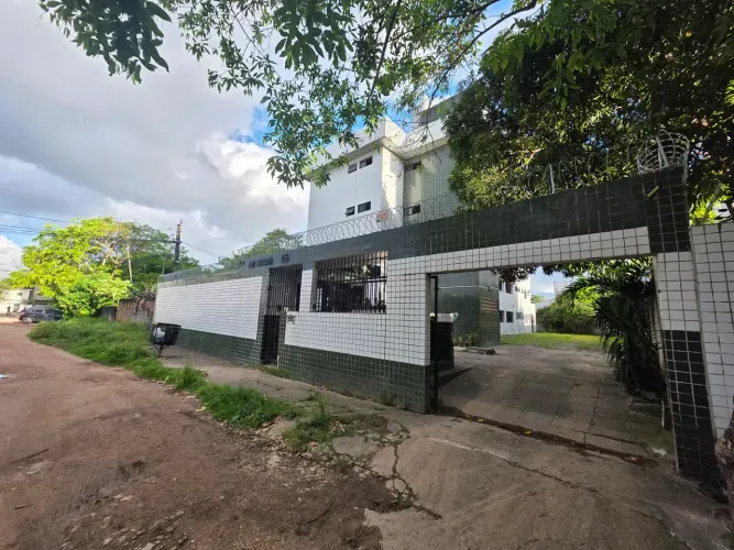 Imóvel para aluguel possui 50 metros quadrados com 1 quarto em Caxangá - Recife - PE