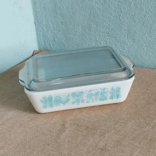 Travessa Pyrex com tampa 