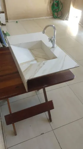 Pias em porcelanato,por encomenda e pronta entrega