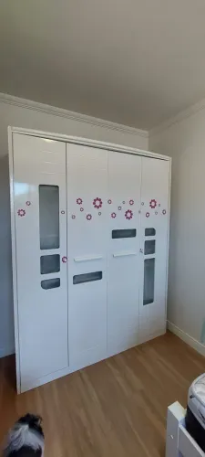 Guarda roupas para meninas