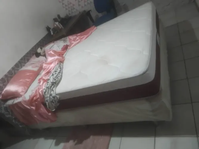 Cama Casal Queen