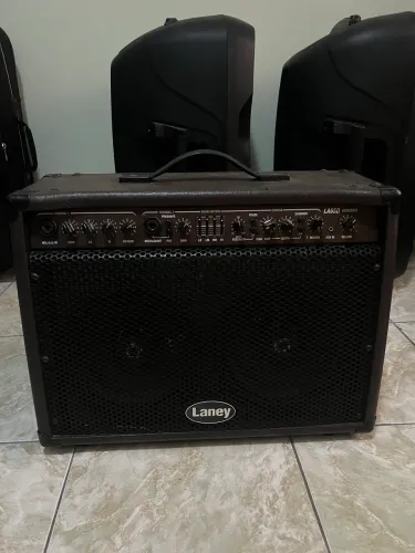 Vendo Amplificador Laney LA65D acústic em ótimo estado. Valor R$3.500,00