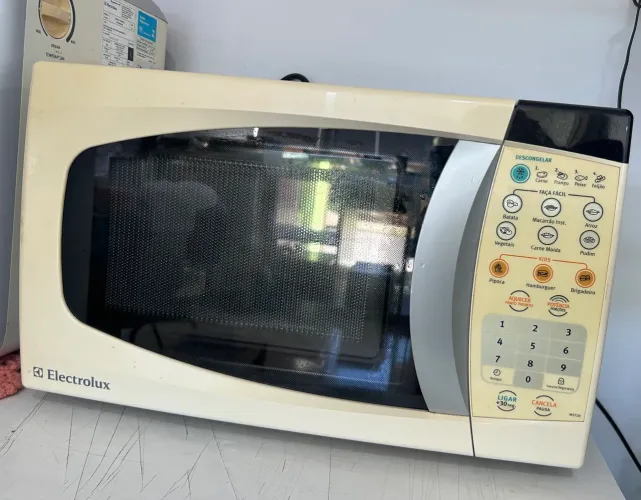 Microondas Electrolux 20 litros (jardim da Luz Goiânia )