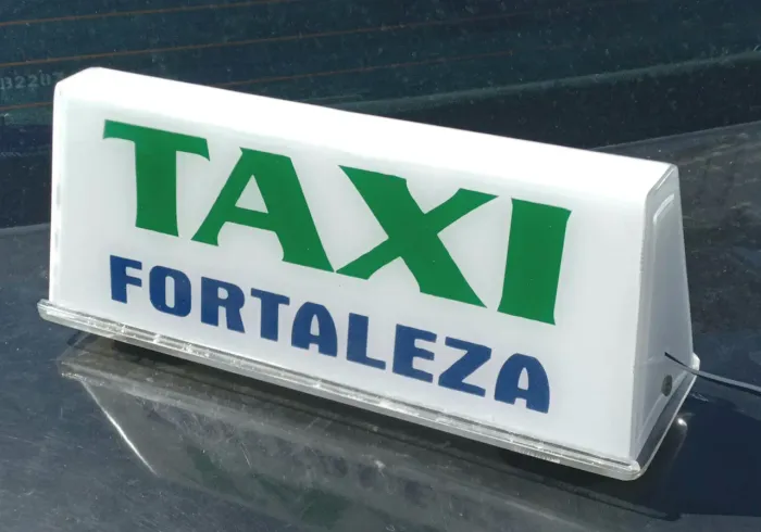 LUMINOSO TAXI