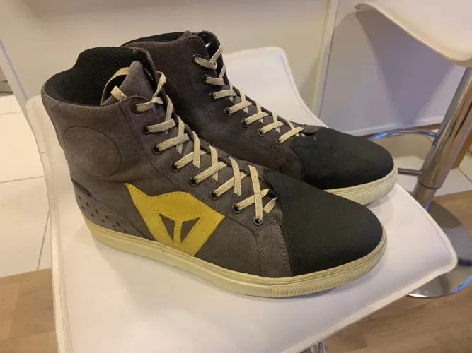 Tenis Dainese 41 (US 9)
