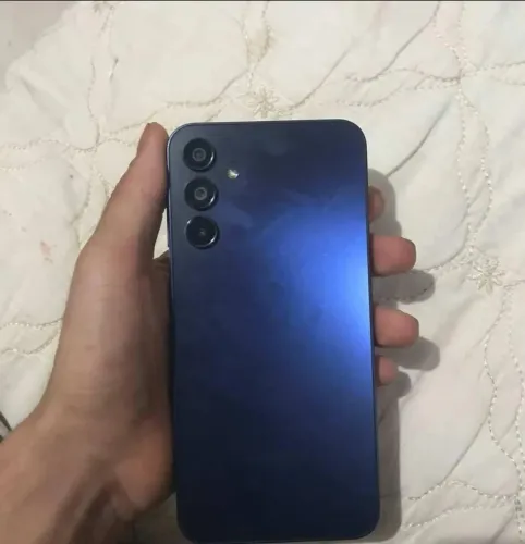  Galaxy a15,  semi novo  com apenas seis meses de  uso  acompanha  caixa e carregador orig