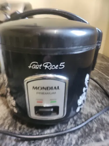 Panela de arroz elétrica