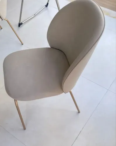 Conjunto de 08 Cadeiras no precinho !!!