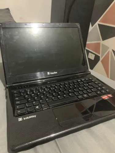 Notebook Itautec InfoWay com carregador original