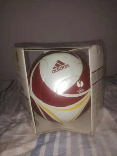 Bola  de futebol 2010  colecionável Adidas Europa League