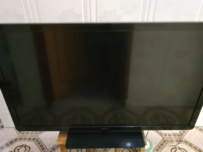 TV Philips 47' polegadas