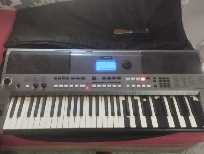 TECLADO UAMAHA PSR E443