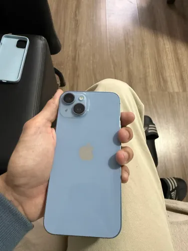 iPhone 14 azul