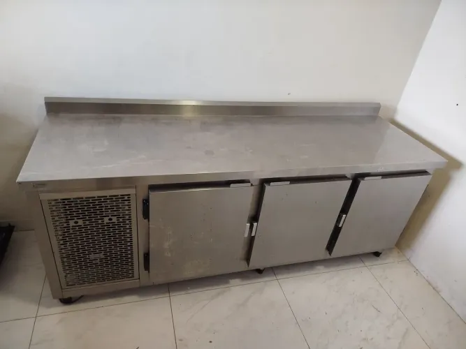 BALCÃO REFRIGERADO INOX 220V