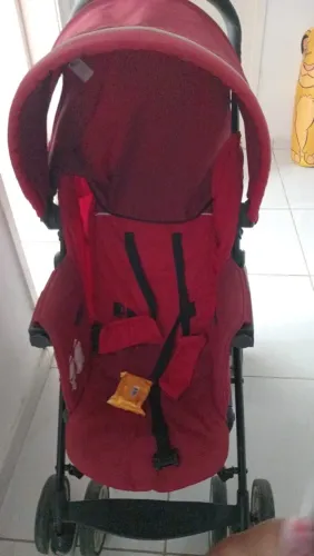 Vendo carrinho de bebê 150$