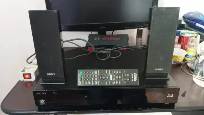 Home Theater Bluray Sony Hbd-e370 Com Controle E 2 Caixas # (Usado)