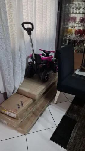Guarda roupa novo na caixa
