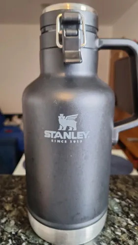 Garrafa Stanley 1,9L