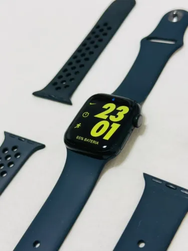 Apple Watch Series 7 (GPS, 41mm) Midnight Blue + Pulseira Esportiva Nike Original