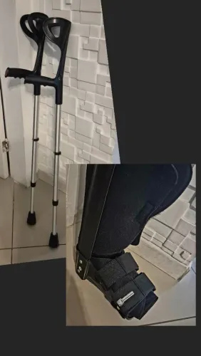 Bota ortopédica + Par de Muletas 