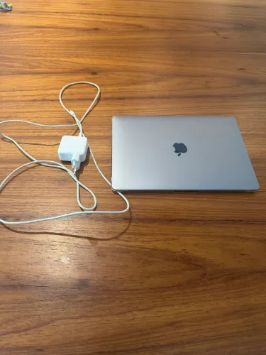 ? MacBook Apple M1 - Excelente Estado